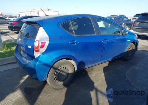 2013 Toyota Prius C Two from USA, damaged, VIN JTDKDTB33D1535104